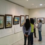 O pôr do sol chama atenção dos convidados.