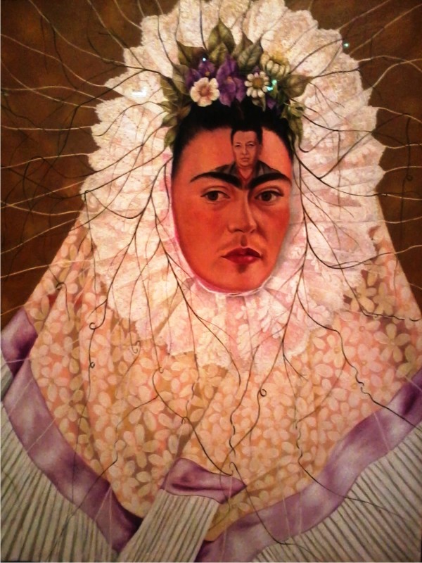 Frida Kahlo Coração em Madeira